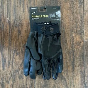 Baseball Nike Huarache Edge Gloves.
